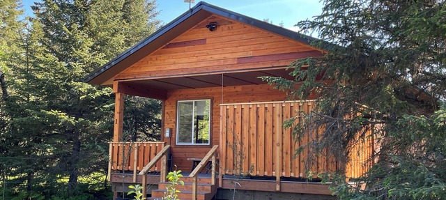 Relaxation Station - Hot Tub and Two Bedroom Cabin