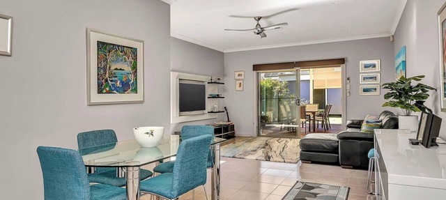 Relaxing Getaway Steps from Grange Beach
