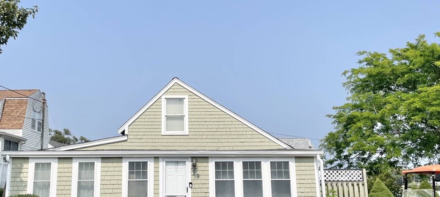Relaxing Water view Onset Beach 3 bedrooms walking distance to everything