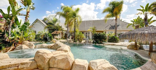 Relaxing Wine Country Estate w/BAR+SPA+POOL+BBQ+VBALL+SOCCER