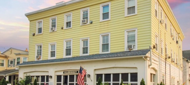 Renovated Dog Friendly Studio 2 Blocks to Beach & Main Ave | Private Entrance