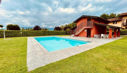 Residence with Pool, near Lake Maggiore by Kibilù Affitti Brevi