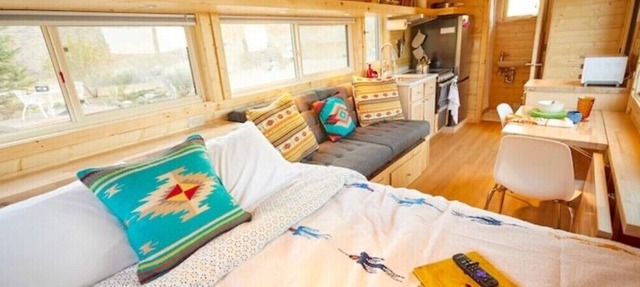 Rio TinyHome w View, Hot Tub 2 miles to Hot Spring