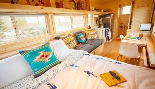 Rio TinyHome w View, Hot Tub 2 miles to Hot Spring