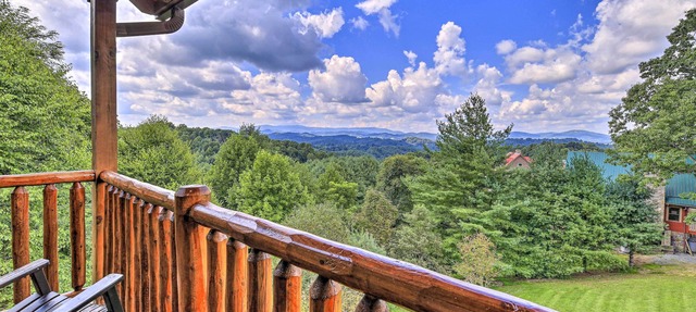 River Access & Game Room: Piney Creek Cabin!
