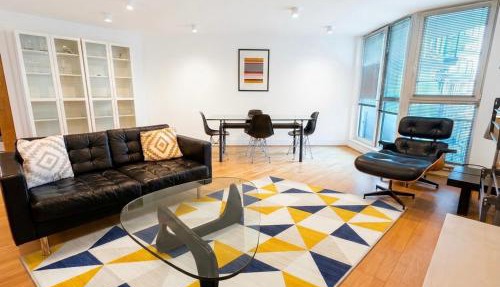 River View 2 Bed