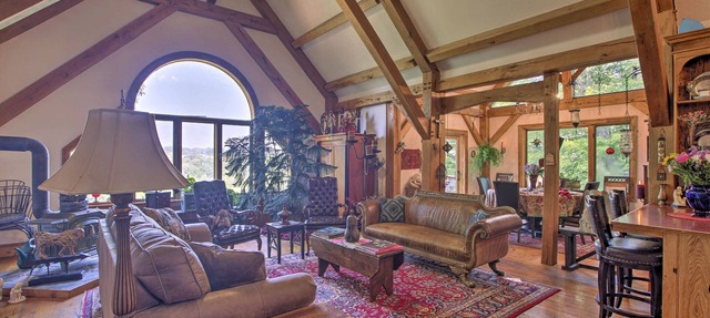 River Views + Deck: Peaceful Virginia Retreat