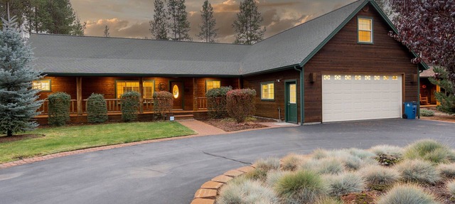 Riverfront, Hot Tub,Paddle Boards,Canoe,Ping-Pong, Billiard,near Sunriver Resort