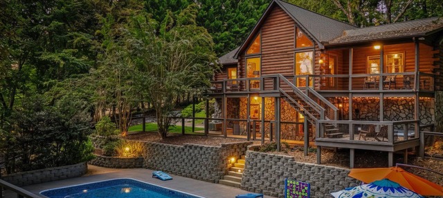 Riverfront Log Cabin: Pool, Hot Tub, Disc Golf, Fire Pit, Adventure Tower