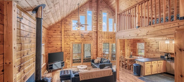 River’s Bend - Riverfront Bretton Woods Cabin