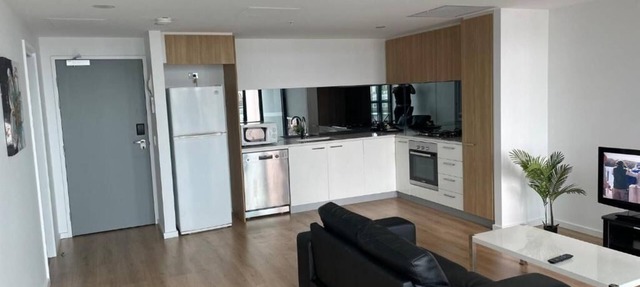 RNR on Franklin-Two-Bedroom Apartment