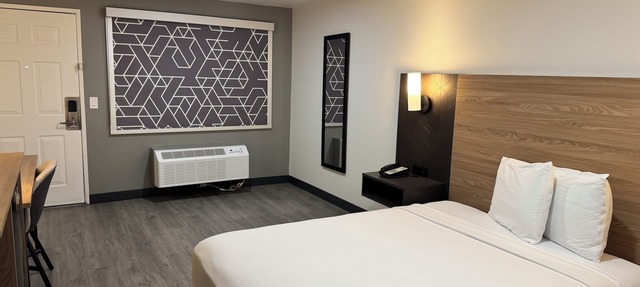 Rodeway Inn & Suites Rancho Mirage - Palm Desert Area