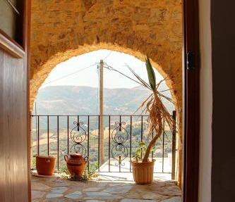 Rogdia Mountain View Apartment