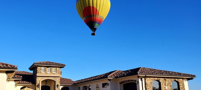 Romantic 1 Bedroom Villa Overlooking the Vineyards with INCREDIBLE VIEWS!