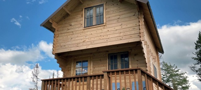 Romantic Lakefront Cabin with Mountain Views, Perfect for a Trip to Cantwell, Alaska