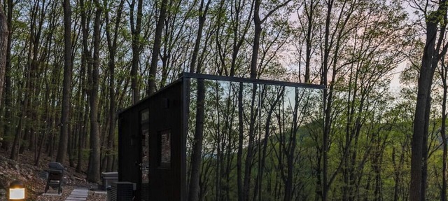 Romantic Mirror Cabin Hot Tub Fire Pit Views