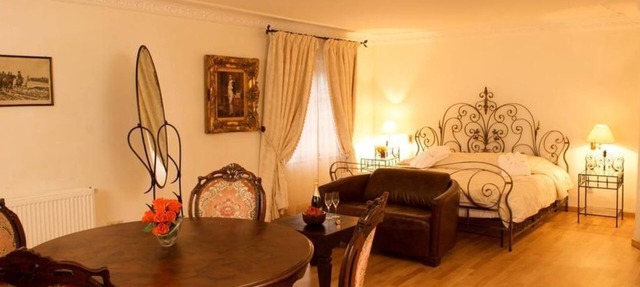 Romantic Suite Superior - Burghaus and Villa Kronenburg