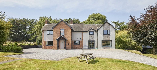 ROOK HALL FARM, pet friendly, with open fire in Newcastle-Under-Lyme