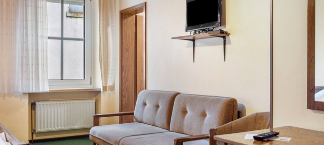 Room 2 - Double room with Wi-Fi