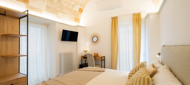 Room 'Celine Dimora e Suite - Alida' with Shared Garden, Wi-Fi and Air Conditioning