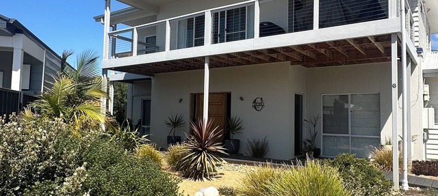Room to relax in a perfect location with an easy walk to the beach and shops.