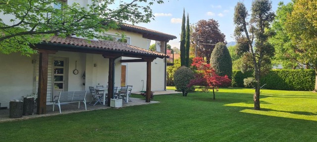 Rosa nel Borgo