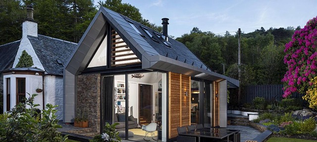 Roselea Cottage, an outstanding Cottage in Aldochlay next to Luss Loch Lomond with Loch views
