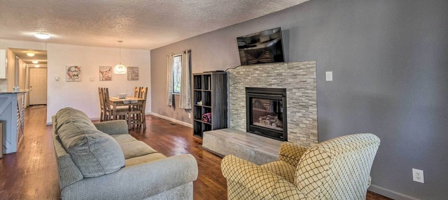 Ruidoso Cabin - Walk to Midtown Dining & Shops!
