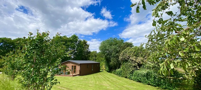 Rural Cheshire Luxury Lodge w/hot tub on a
