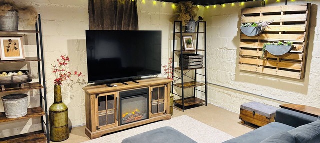Rustic apartment Great for traveling workers or visiting family in town.
