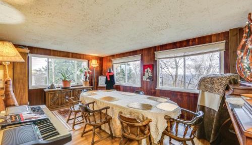 ‘Rustic Chic’ Retreat: 4 Mi to Kennywood!