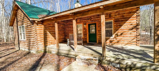 Rustic Getaway Tucked Away at Little River Canyon