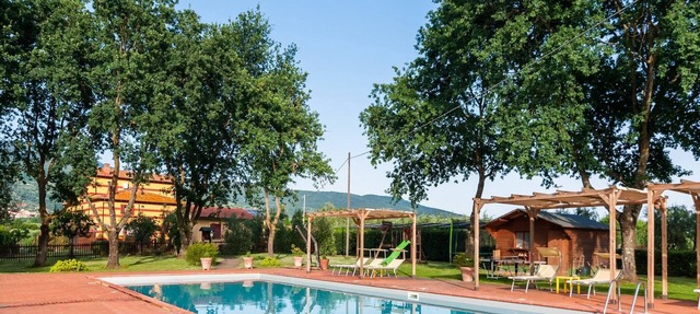 Rustic mansion in Pian di Scò