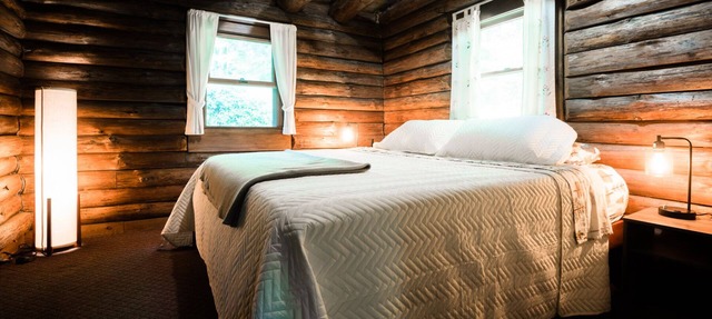 Rustically Romantic Log Cabin near Sweet Pond