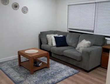 "Sage-3" Beautiful, comfortable 3 bedroom home in Rialto with AC and laundry