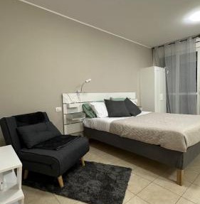 San Raffaele 47 - Ospedale e Metro Milano - Intero Appartamento