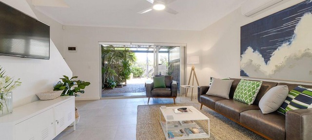Sandpiper - Steps to Beach | BBQ | Courtyard | 3B