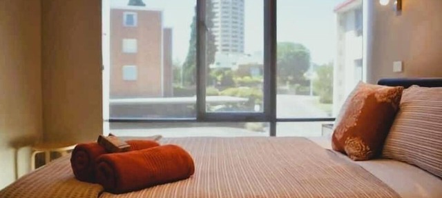 Sandy Bay Unit next to Casino, 5 min to CBD