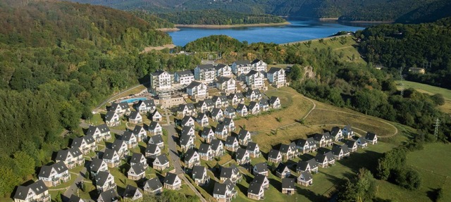 Scenic Eifel Lakeside Haven