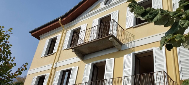 Scenic villa overlooking Lake Maggiore