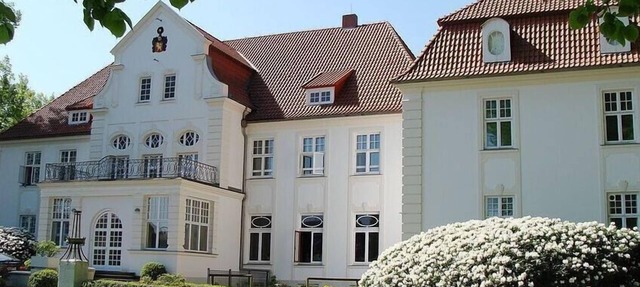 Schloss Badow Comfortable holiday residence