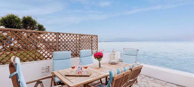 Seafront Evi's Hideaway - Petalidi Cozy Nest