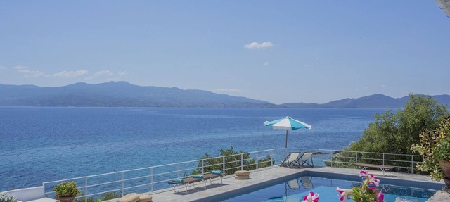Seafront Villa with Stunning views