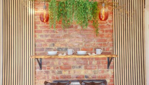 Seaside spacious 4 BR Nr Town centre pet friendly sailing & open golf course