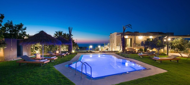 Seaview Villa with Private Heated Seaview Pool & Hammam 800m from beach & shops
