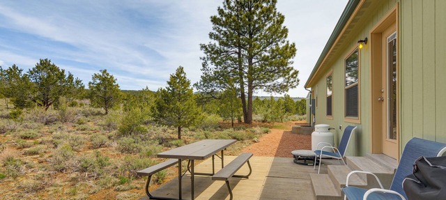 Secluded Boulder House - Next to National Forests!