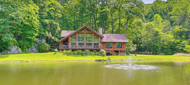 Secluded Cabin w/Boats < 6 Mi to Jenny Jump!