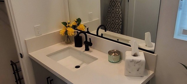 Secure 1BD/1BA Gem in a Private Community