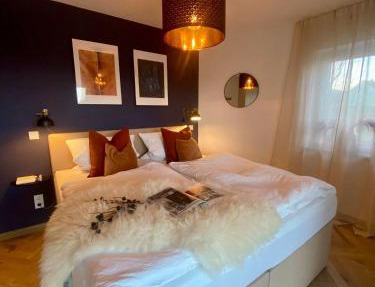 Seenland-Studio I 75 qm I Boxspringbett I Garten I Luxus-Bad
