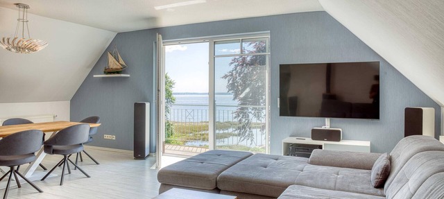 "SeeSuite" Vacation Apartment Right on Lake Kölpinsee